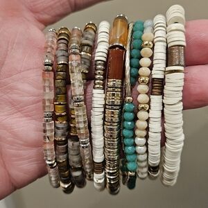 Evereve Gold and Cream Beaded Bracelet Set